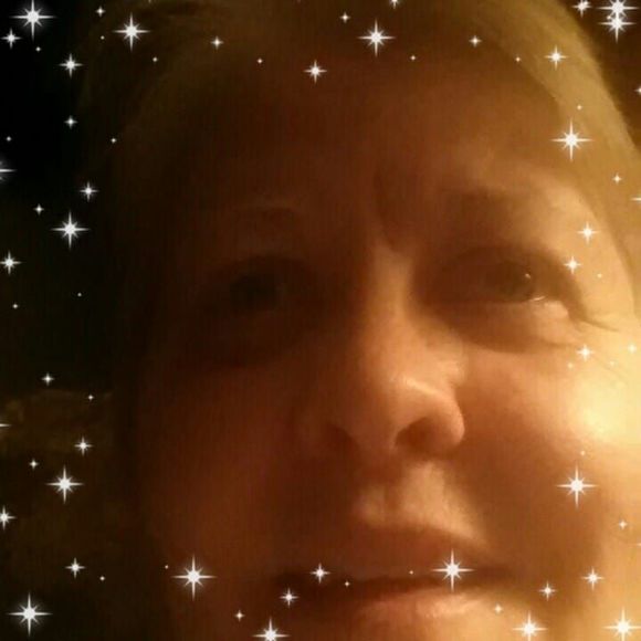 Meet your Posher, Julie - Picture 1 of 1